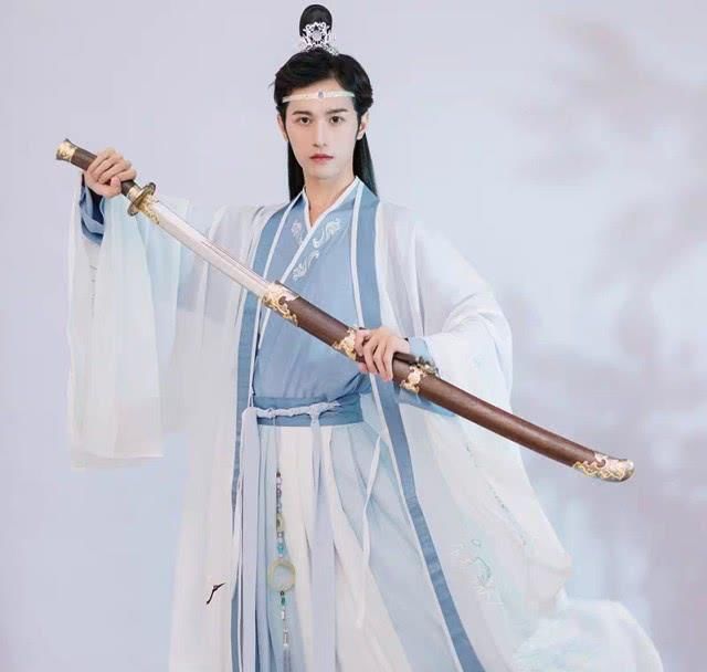  汉服@陈情令联名款汉服推荐，蓝忘机清新淡雅，宋子琛玄衣魂魄，冷酷