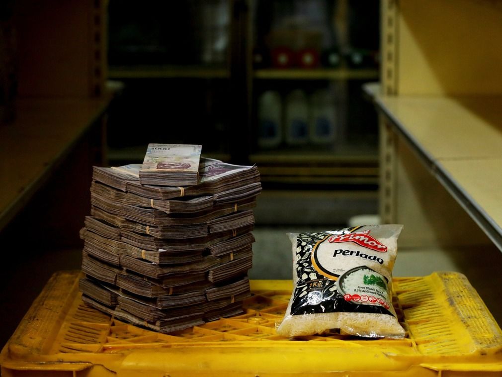 一只鸡价值上千万 通货膨胀下的委内瑞拉