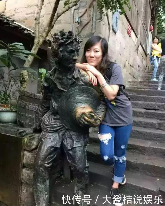 4年前离职写下“世界那么大,我想去看看”的女教师现在怎样了?