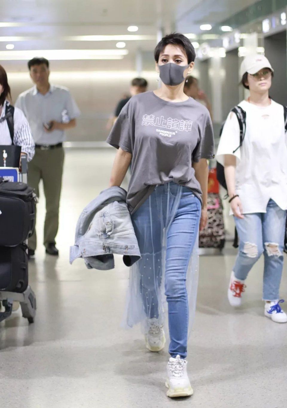 仙气十足的“蚊帐裙”，赵丽颖、郑秀妍、林志玲已经穿得不亦乐乎