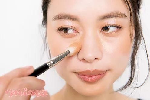 彩妆｜简单易上手！巧妙运用高光轻松打造时尚美人气场 闪闪惹人