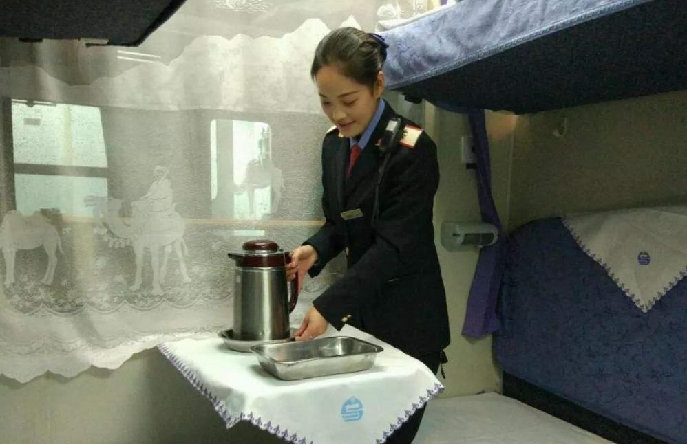  途经|中国最“难熬”的火车：全程停靠46站坐68小时，途经大半个中国