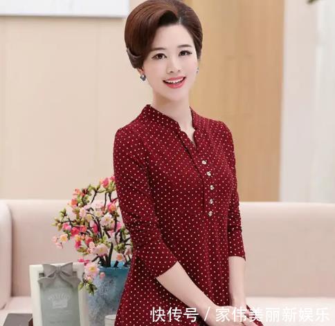  显瘦：天呐！从没见过这么漂亮的“妈妈装”！洋气显瘦，妈妈穿上贼减龄