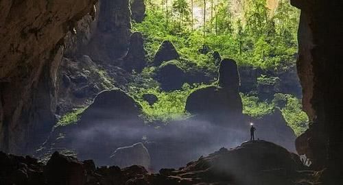 世外桃源！：越南发现世界最大洞穴，里面有湖泊丶河流及森林