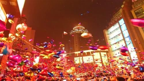  【重庆】成都春熙路和重庆解放碑，谁才是西部第一商业圈？你更