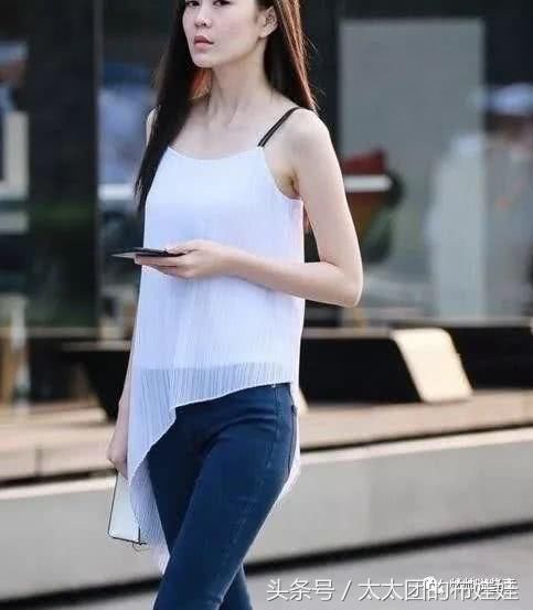 超凡脱俗的牛仔裤搭配,堪称牛仔裤的最高境界