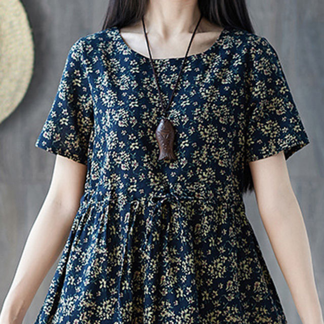 高端大气的连衣裙，比西装旗袍还要舒适，小姨借钱也要买