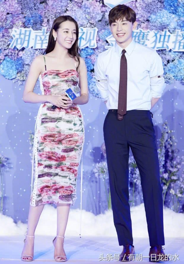 迪丽热巴怎么这么美，这一波暴击照单接下，真是郎才女貌的组合!