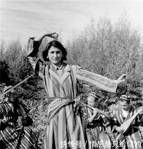 镜头下1943年新疆女孩: 想不到43年的新疆女孩那么美