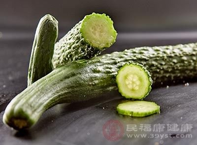  [这件]怎么去眼袋 晚上少做这件事能消除眼袋