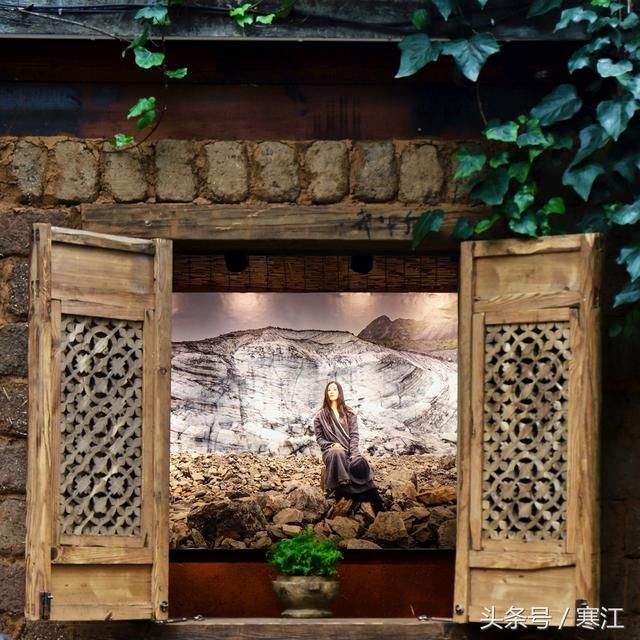 丽江古城80元维护费收了这么多年，但束河旁的梦幻水秀却坚决免费