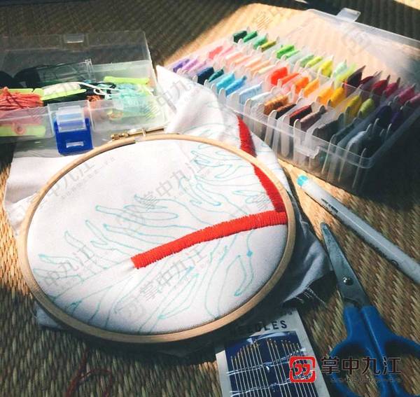 九江妈妈微博晒与女儿穿搭，网友：把生活过成了诗