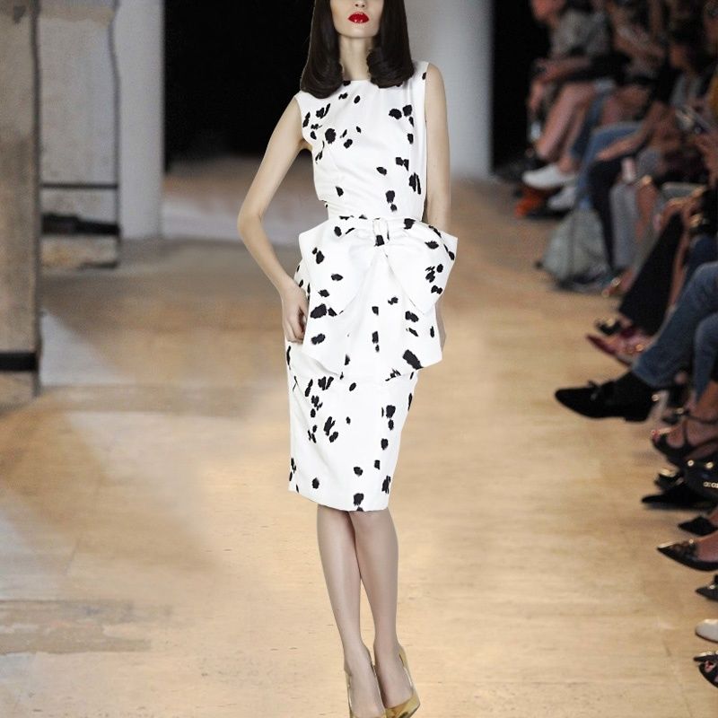 正流行的过膝长裙,穿在打底裤外面真是太美了!有一条就够了