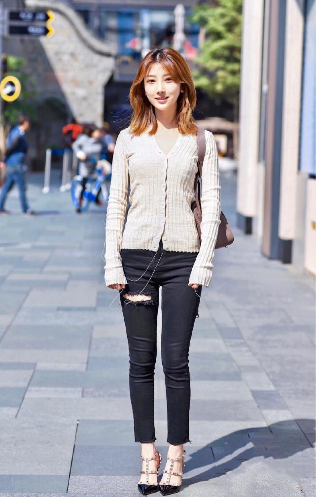 街拍：女神夏天大长腿，图1优雅性感，图2亭亭玉立，图6单纯简单