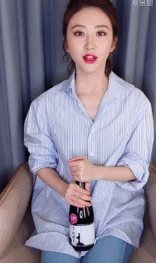 划重点｜扒出8款景甜视频里的大红唇，明星同款色号有哪些？