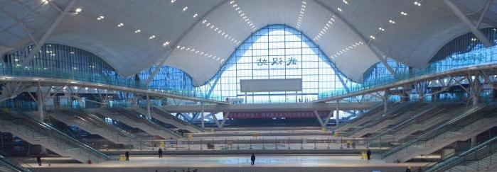 我国的首座高铁站，投资超百亿，建成后被评为“世界最美”