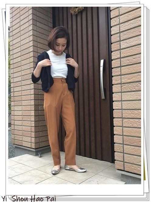 『海军蓝风连帽卫衣』能穿3季的万能搭配单品！海军蓝连帽卫衣的多种造型示范