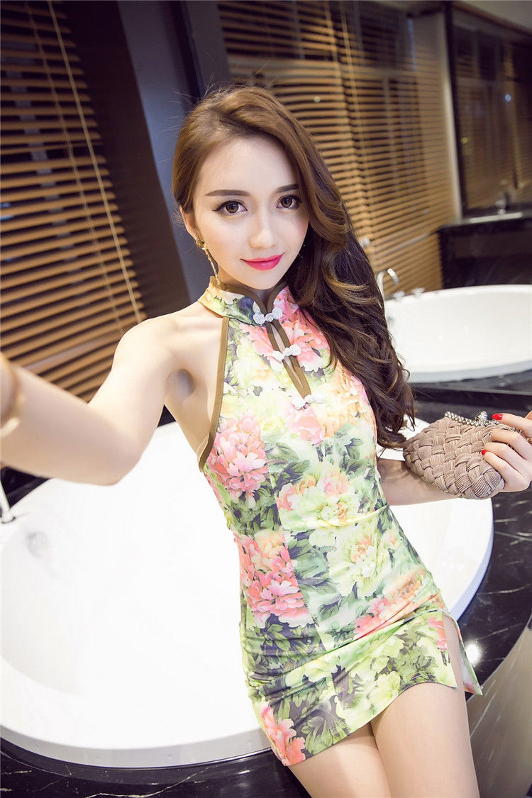 腰细胯宽的女人，去夜店嗨的时候，试试这些包臀裙，性感回头率高