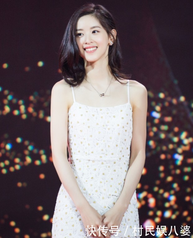 性感的杨颖碰上清纯的章泽天，同样是辣妈，杨颖气场秒杀章泽天！