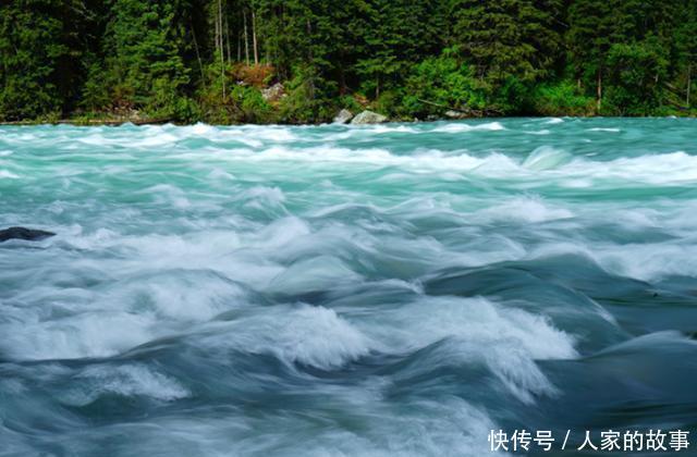 中国一湖泊，湖中曾现“水怪”，雨过天晴有“佛光”