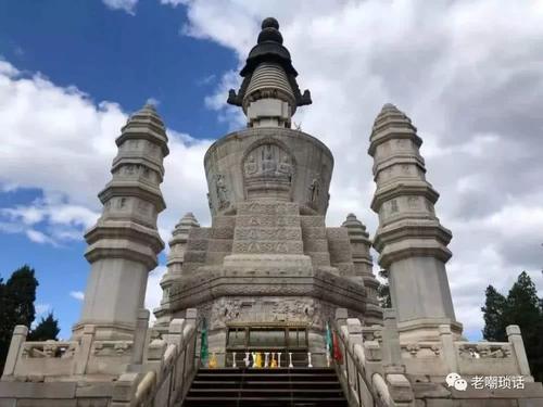 北京地区的历朝佛塔代表