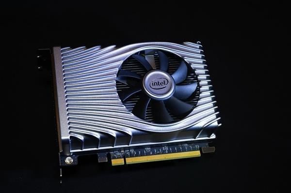  『协同工作』Intel 宣布多显卡并行技术：支持独显、核显协同工作