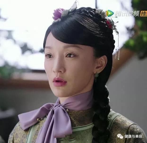 《如懿传》周迅露出脑门年轻18岁,刘海原来不能减龄?