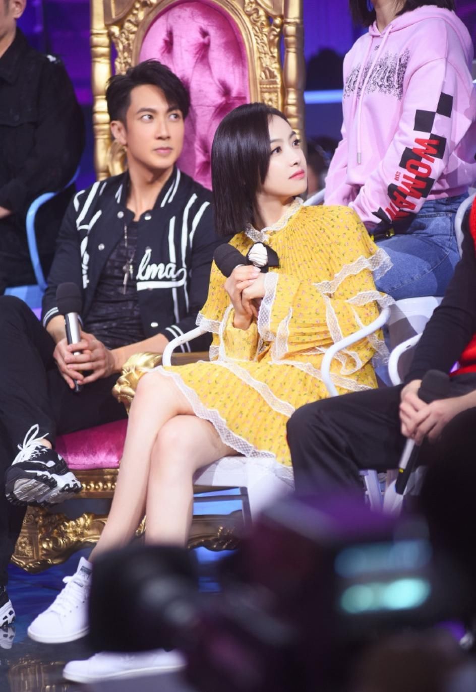 霍思燕被宠成18岁，迪丽热巴美人鱼本人，张钧宁一袭吊带惊艳众人