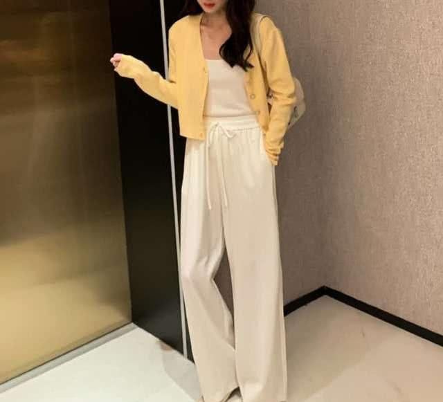  『清爽』精美女生的春天穿衣搭配，清爽显年轻，是心动的感觉啊