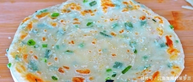  「柔软」葱花饼这样做,不需要烫面照样柔软,1分钟出锅,放凉也不发硬!