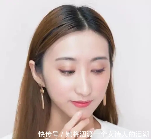 「西装」上班族的通勤搭配,从妆容到服装,优雅知性范你绝对想要!