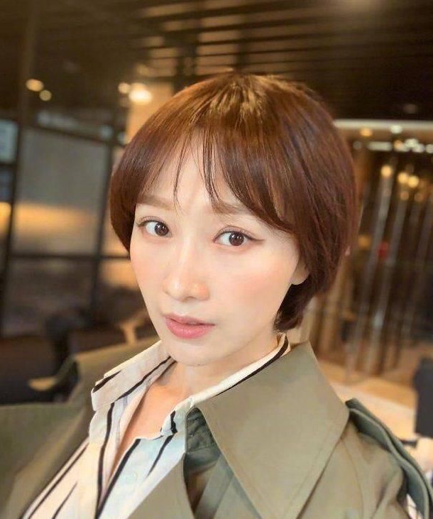  【事业】“慕容云朵”近照变尖脸，最火时嫁富商生子，今33岁变化太别扭