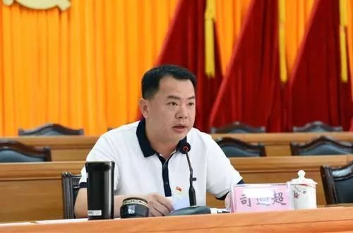 县委书记、县长带头作深刻检查的事