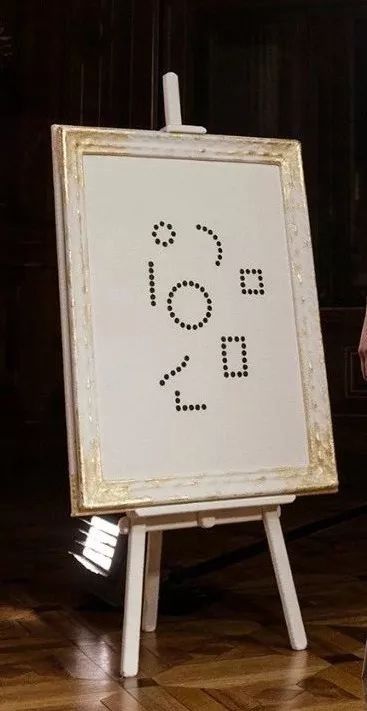 人人都想穿Thom Browne设计的灰西装，可你知道他的其他秘密吗