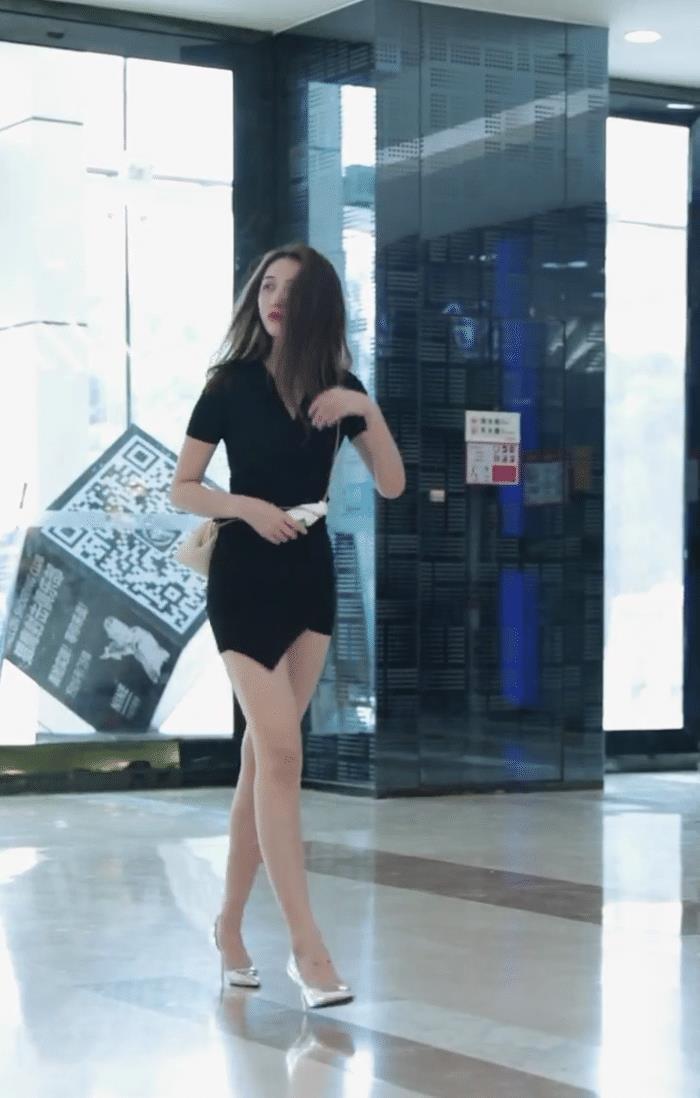 『位女生』兄弟你不要一直拍啊,美女都不好意思了兄弟你不要一直拍啊,美女都不好意思了