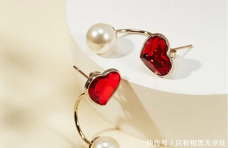  『施华洛世奇』穿的好看不如戴的好看？女明星全靠它吸睛，不信你试试