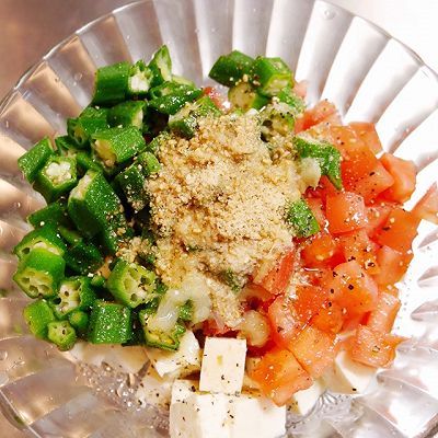  『色拉』秋葵豆腐番茄色拉