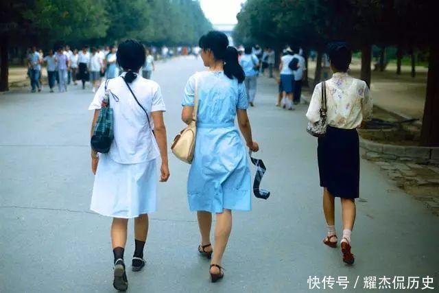 80年代的帅哥美女，让人想不到的样子