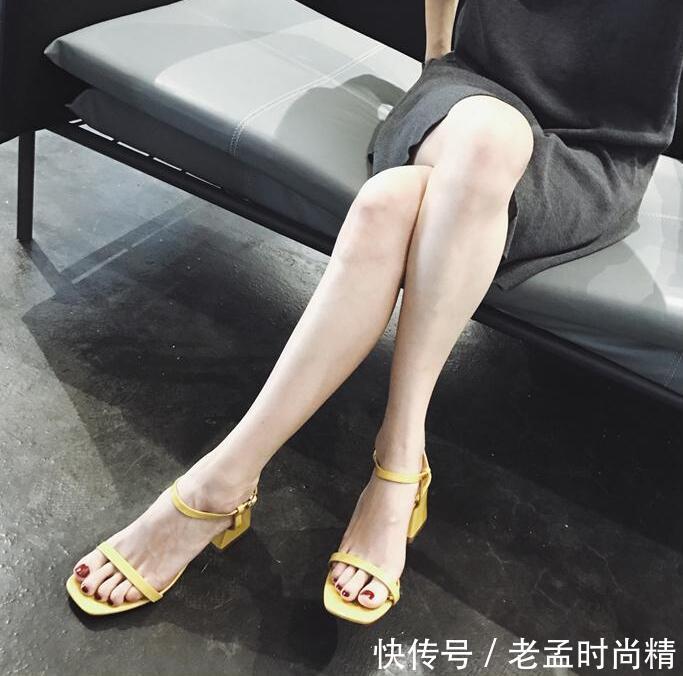 [ 穿起来舒适而且不累]高跟鞋五花八门，散发女人的成熟魅力，优雅的粗高跟设计