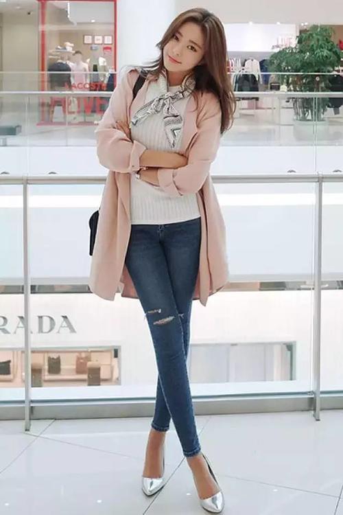 连衣裙、薄风衣、高跟鞋...别再说你没衣服穿了！