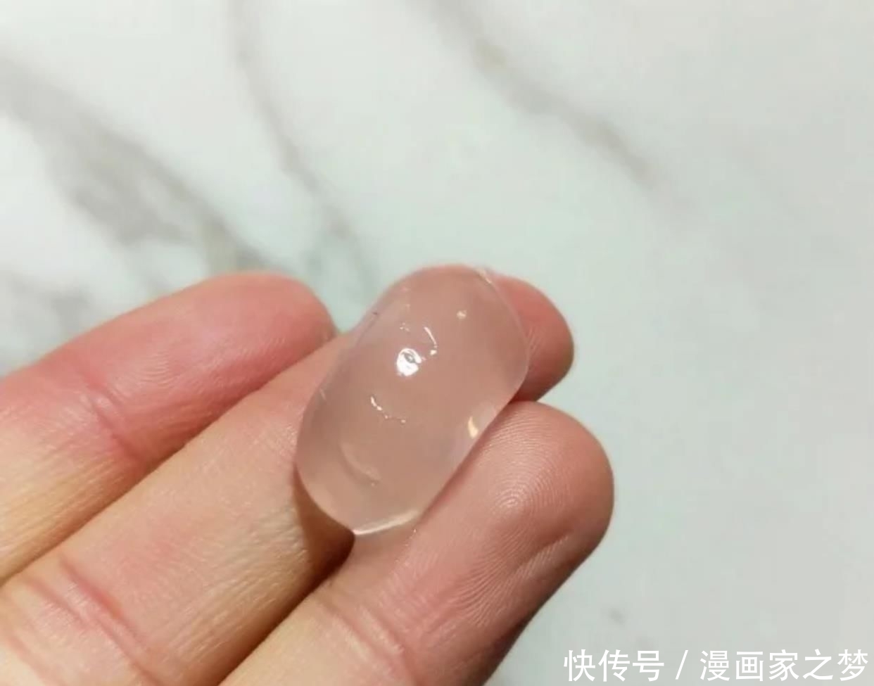 「中招」护肤品一用就搓泥？这几个原因是关键，难怪上千元贵妇精华都中招