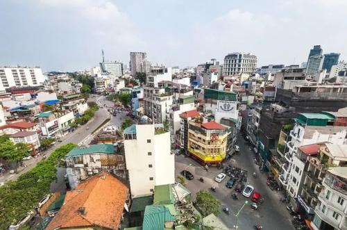 被称为亚洲最“破旧”的首都，却是独具魅力的浪漫之城