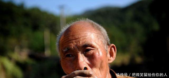 越来越多的农民工返乡，背后不为人知的3个原因却让人心酸