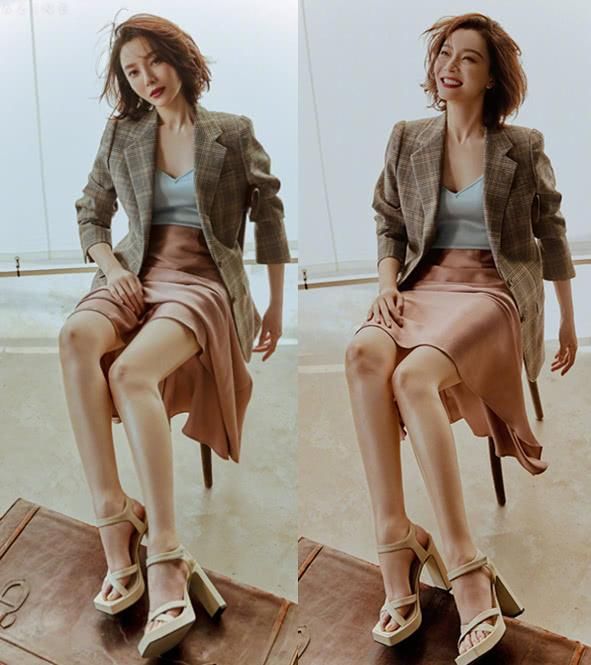 41岁陈数太会穿,穿白T恤女人味十足,网友:美在气质和风姿