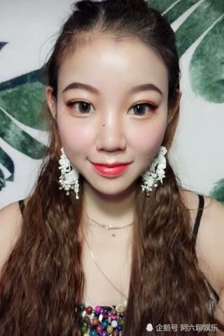 丑女化妆逆袭白富美，被男友当场求婚，网友：这辈子都不敢卸妆了