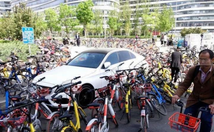 共享单车开始降温，明年1000万辆单车将报废，解决办法亮了!