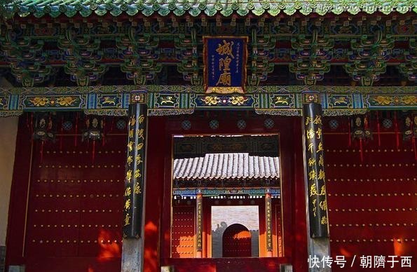 中国最“有味道”的4条街，因宰客而火遍全国，当地人根本不去！