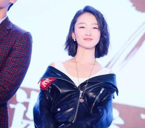 92年杨紫撞上92年周冬雨,网友:两人差距还真不小!