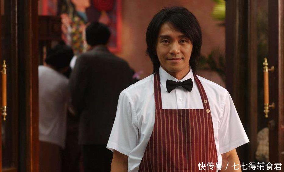  「少林足球」周星驰错了吗？成名后屡遭世人嫌弃，如今白发苍苍为何还在坚持？