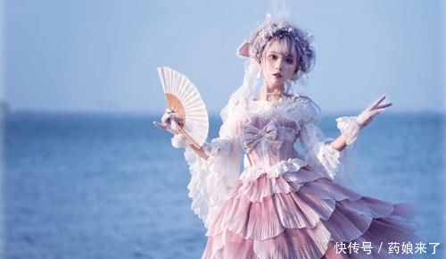 『一见钟情』这款洛丽塔让众多lo娘“一见钟情”,但看到这张图,大家都拔草了